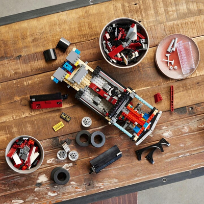 Играчка LEGO® Icons 10304 Chevrolet Camaro Z28