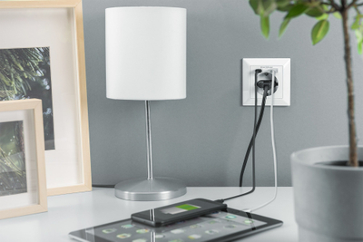 Prizë muri Digitus DA-70615, 1x Schuko, USB A edhe USB C, e bardhë
