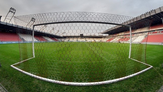 Rrjetë porte futbolli Yakima Goal Net 100113, 7.32 x 2.44 m, fije 6 mm, e bardhë