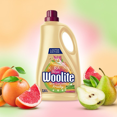 Detergjent i lëngshëm Woolite Colour Fruity për rroba me ngjyra, me keratinë, 3.6L