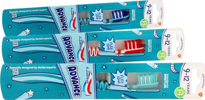 Furçë dhëmbësh për kalamaj Aquafresh Advance, 9–12 vjeç, shumëngjyrëshe
