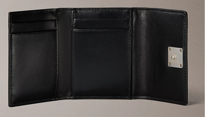 Kuletë për femra Calvin Klein, e zezë