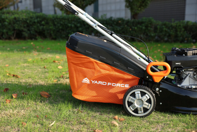 Kositëse me benzinë Yard Force YF GMA46, motor 150 cm³, vetëlëvizëse, portokalli e zezë