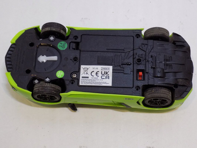 Makina me telekomandë Revell Lamborghini Aventador, 2.4 GHz, shpejtësi 10 km/h, jeshile