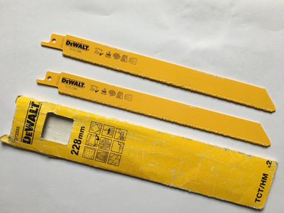 Teh sharre sabre Dewalt 228mm, diamond grit Carbide, për hekur