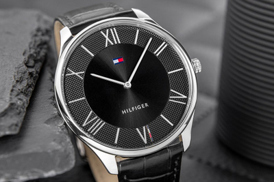 Orë dore meshkuj Tommy Hilfiger, 43mm, rrip lëkure, argjend e zezë