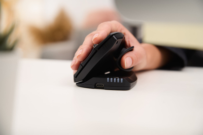 Maus ergonomik Contour Design Unimouse, pa tel, për dorën e djathtë, i zi