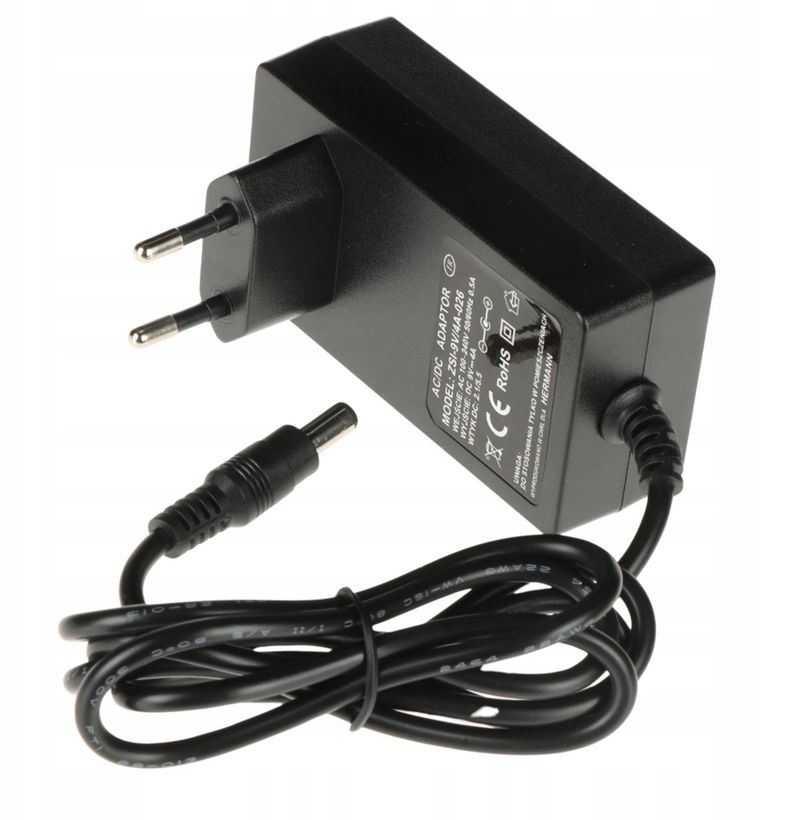Adapter karikues universal 9V, 36W 4A, dalje 5.5 mm, i zi