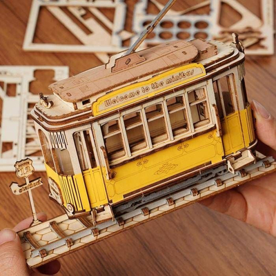 Puzzle 3D druri Robotime ROETG505 Tramcar, model tramvaji, klasik, ngjyrë druri