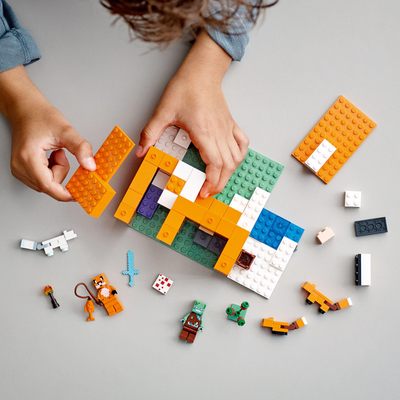 Lodër ndërtimi LEGO Minecraft 21178 The Fox Lodge, set me figura, 8+