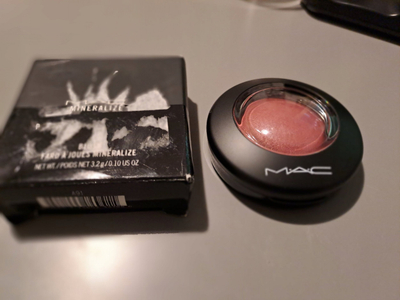 Blush pudër MAC Cosmetics Mineralize, Baked, Love Thing