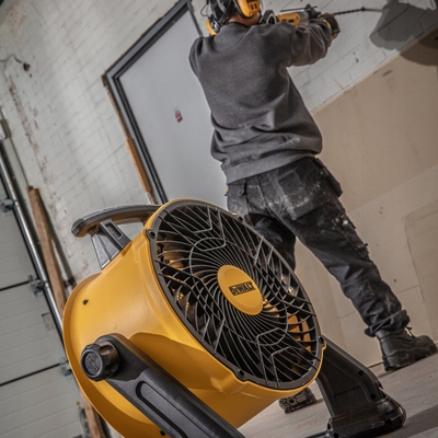 Индустриски вентилатор DeWALT тапан, 40 cm, 3 брзини, жолт