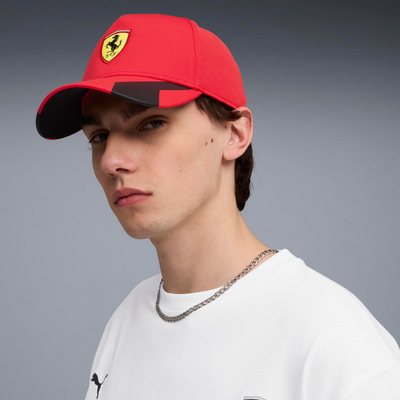 Kapele Puma Scuderia Ferrari, Rosso Corsa, e kuqe