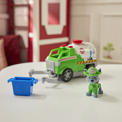Lodër kamion zjarrfikës Paw Patrol Rocky Tanker, me figurë Rocky, rreth 20 cm, shumëngjyrëshe