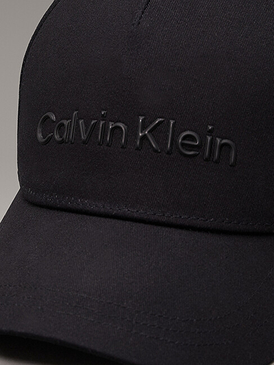 Kapelë për meshkuj Calvin Klein, e zezë