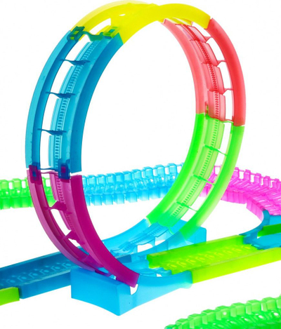 Патека за трки Twister Tracks, 132 елементи, со ЛЕД, повеќебојна