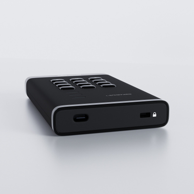 Надворешен тврда диск iStorage DiskAshur, 2TB, USB, црн