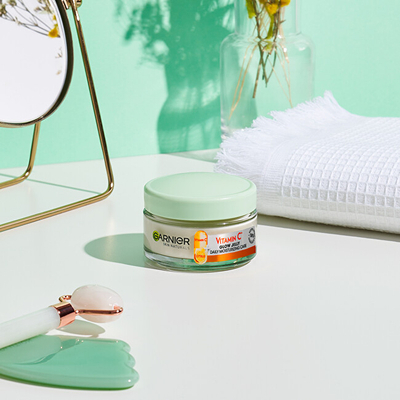 Garnier Skin Naturals Vitamin C Glow Jelly Хидратантен Крем, 50 ml