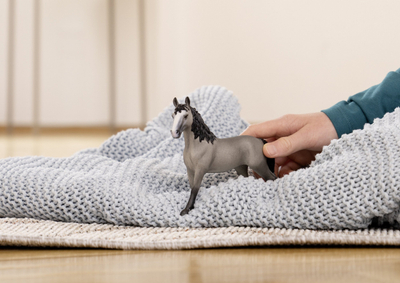Figurë lodër Schleich Cheval De Selle Francais Mare, pelë garuese, shumëngjyrëshe