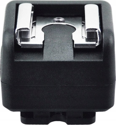 Adapter për blic JJC JSC-1, montim universal, plastikë e zezë