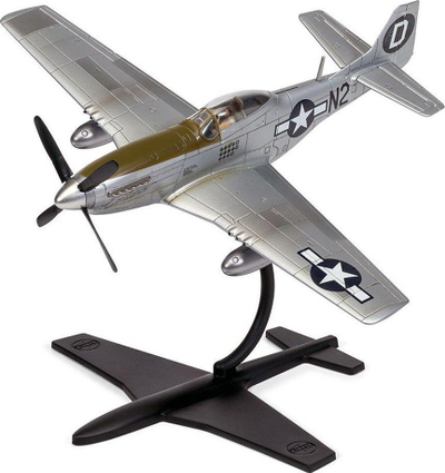 Сет за моделирање Airfix Starter Set North American P-51D Mustang, борбен авион, за почетници