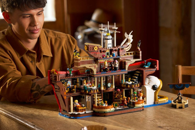 Set LEGO ONE PIECE The Baratie Floating Restaurant, model për zbukurim për të rritur