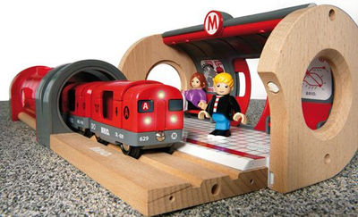 Set tren BRIO World Metro Railway, shumëngjyrësh