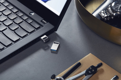 USB Kingston DataTraveler Micro DTMC3G2, 256GB, USB 3.2 Gen 1, металик сребрена