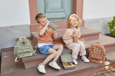 Çantë shpine për fëmijë Lässig Mini Backpack Happy Prints, xhep i izoluar, rezistente ndaj ujit, ngjyrë karameli