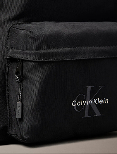 Çantë shpine Calvin Klein Bold Round, najlon, e zezë