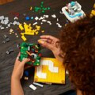 Играчка LEGO® Super Mario™ 71395 Super Mario 64™ акциона коцка со прашалник