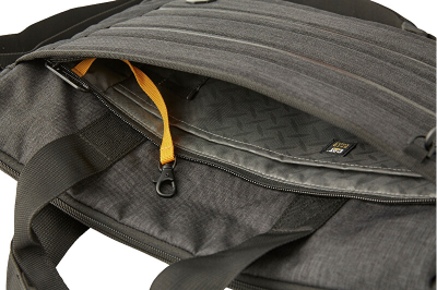 Çantë për laptop Caterpillar Bizz.Tools B. Holt Slim Briefcase, e zezë