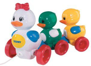 Lodër për t'u tërheq Tomy Duck Family E4613, me tinguj, shumëngjyrëshe
