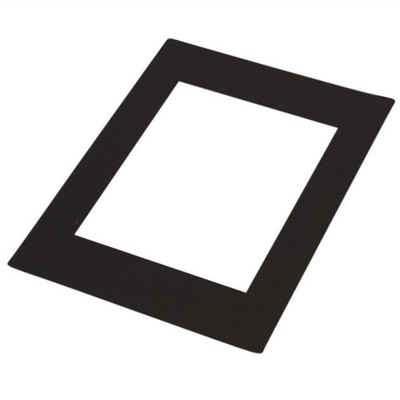 Karton passepartout Focus Nordic Black with Black Core, 20x30 cm, me hapje 15x20 cm, i zi
