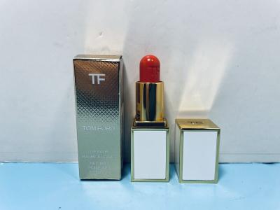 Balsam për buzë Tom Ford Soleil Moisturizing Lip Balm 02 Neotropico, 2g, nuancë natyrale