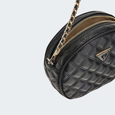 Guess Giully Квилтирана Тркалезна Торба за Преку Рамо, Black