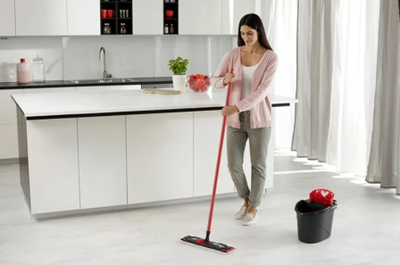Set mop Vileda Ultramax XL, me kovë, 42 cm, e kuqe e bardhë