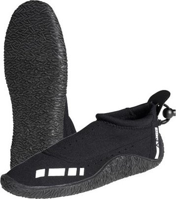 Këpucë uji Crewsaver Aplite 2023, neopren 2.5 mm, shollë me kapje, të zeza