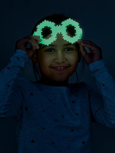 Set ndërtimi Plus-Plus Learn to Build Glow, 500 copa, që ndriçojnë në errësirë