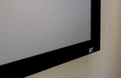 Ekran projekcioni fiks Elite Screens EzFrame R92WH1, 92", 16:9, i bardhë me kornizë të zezë