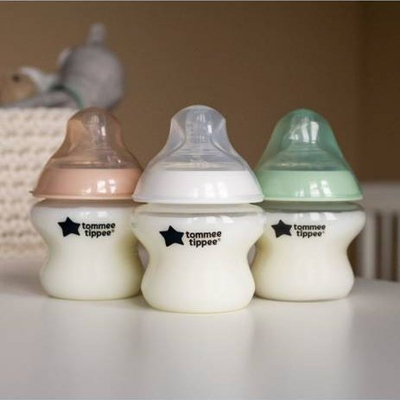 Set biberonash Tommee Tippee Natural Start, anti-kolik, vetë-sterilizues, 3x150ml, neutrale