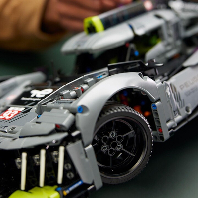 Lodër LEGO® Technic 42156 PEUGEOT 9X8 24H Le Mans Hybrid Hypercar