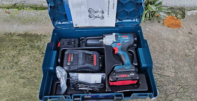 Çelës goditës me bateri Bosch Professional GDS 18V-450 HC, 18V, 2x4.0Ah ProCORE, blu