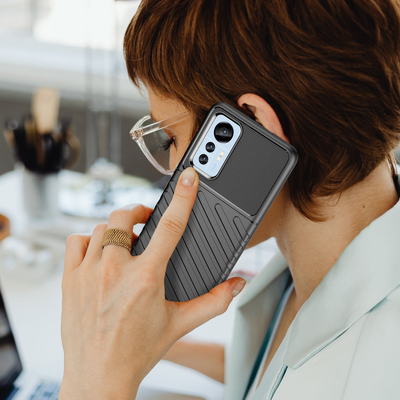 Maskë telefoni Hurtel Thunder Case Xiaomi 12 Lite, silikoni i fortë, kundër goditjeve, e zezë