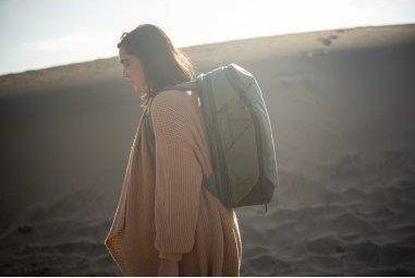 Çantë shpine për udhëtime Peak Design Travel Backpack V2, 30L, jeshile Sage