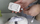 Lodër varëse muzikore Tommee Tippee Pip Panda, tinguj qetësues, rikarikues me USB, gri e bardhë