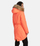 Parka për gra Huppa Vivian, 200g, me kapuç me lesh natyral, ngjyrë koral neon