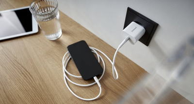 Ngarkues muri Intenso Power Adapter W20C, USB C, 20W, i zi