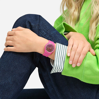 Orë dore për femra SWATCH, rozë
