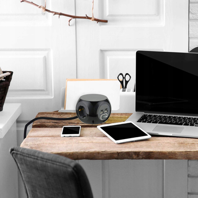 Prizë shumëfishe Electraline 62080 Mini Cube, 3x Schuko, 4x USB, e bardhë